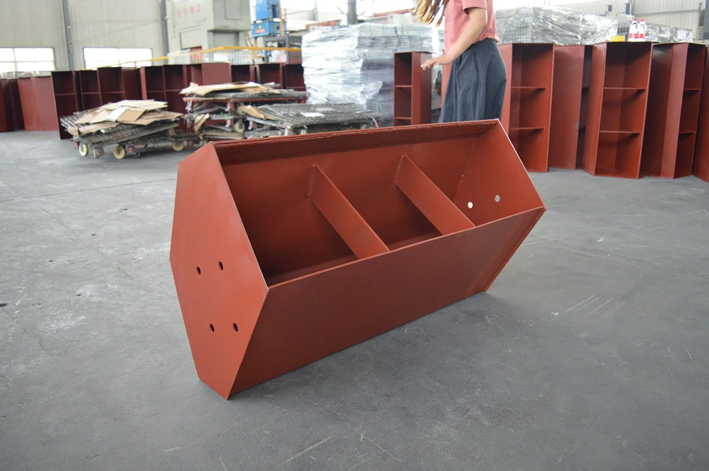 Customized Welded Steel Concrete Hopper with Coating