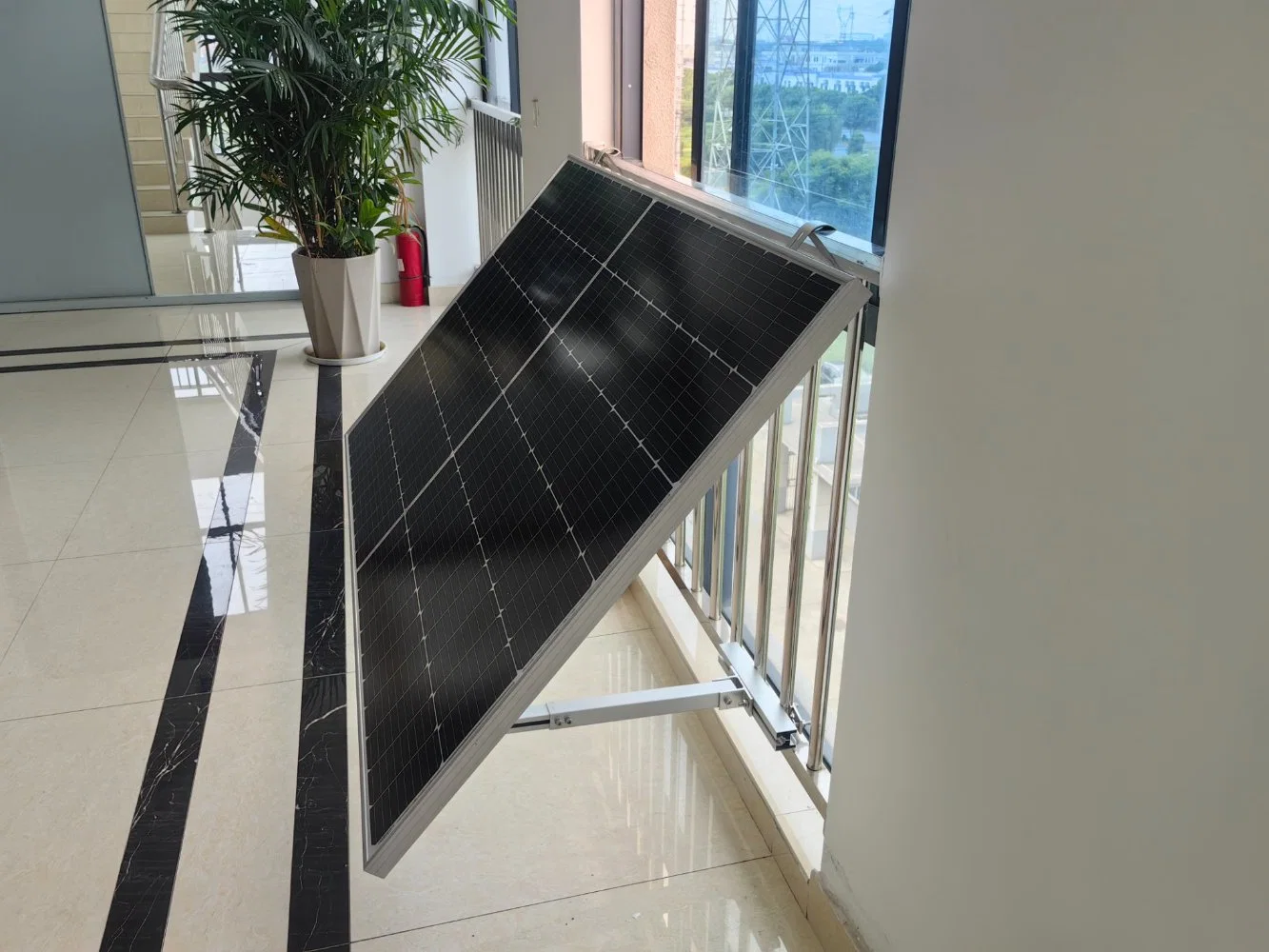 350W Plug and Play All in One Balcony Solar Eenrgy System