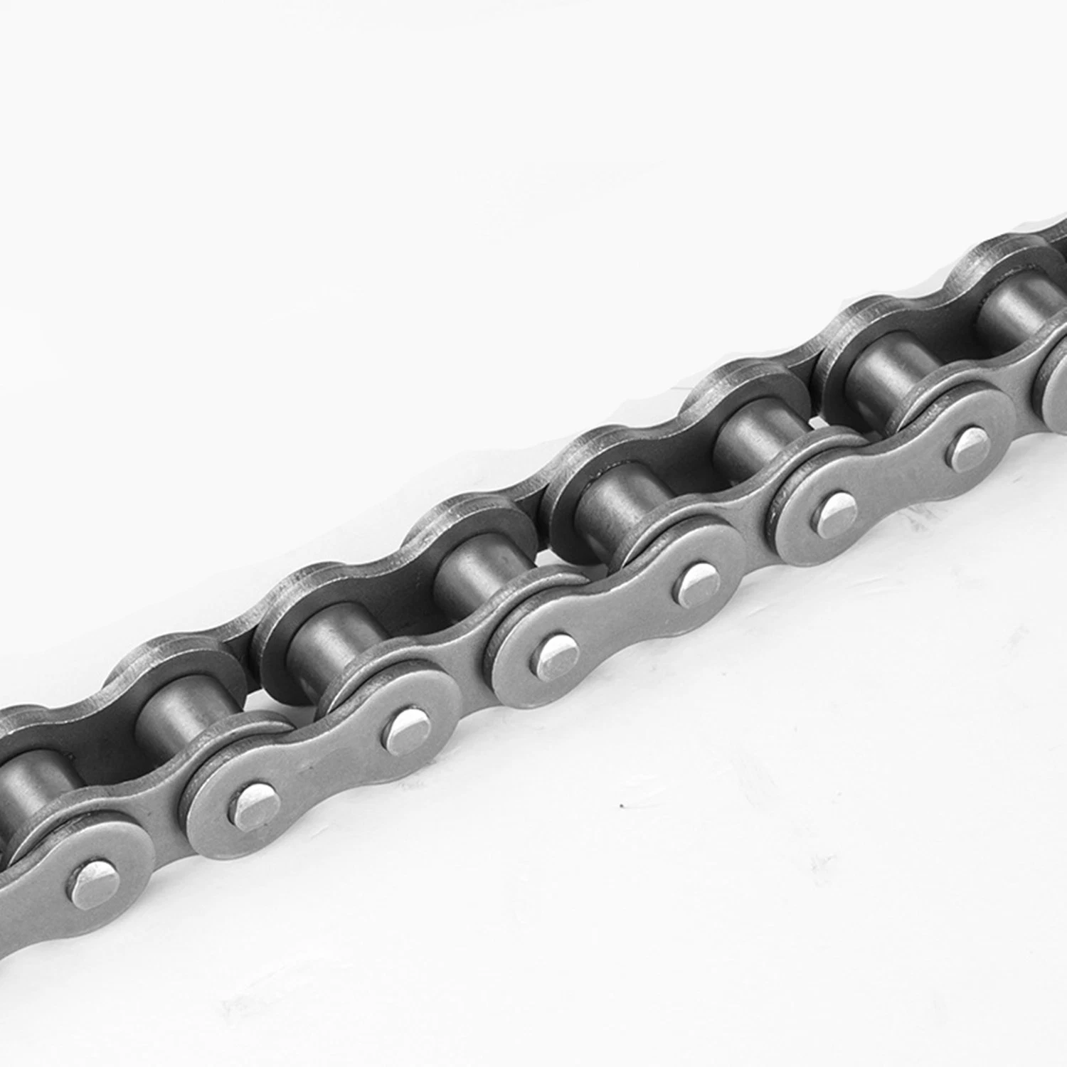 Short-Pitch 04c Precision Non-Standard Driving Roller Chains in Alloy/Carbon Steel/Stainless Steel