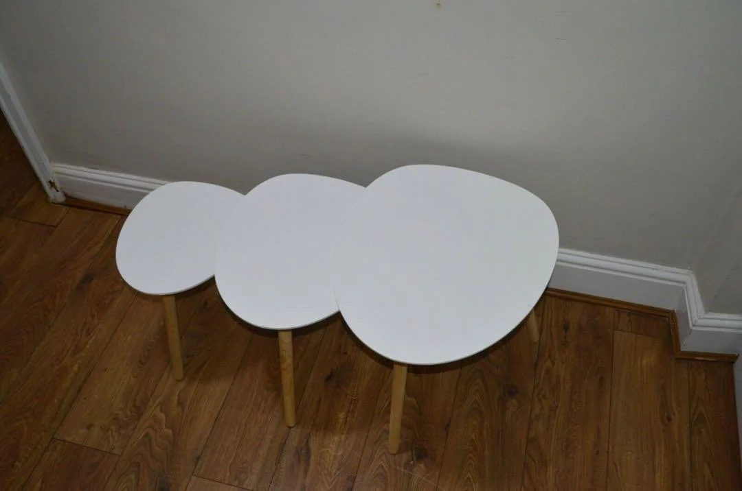 Modern Office/Hotel Lounge/Home Living Room Furniture Center Tea Table Oval Melamine MDF Coffee Table with Wooden Legs