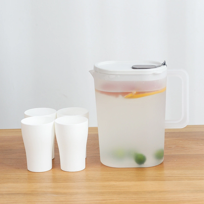 Пластмассовый сосуд воды холодного белого домашних хозяйств плода лимона Teapot установить против падения холодильник большой емкости холодной чайник