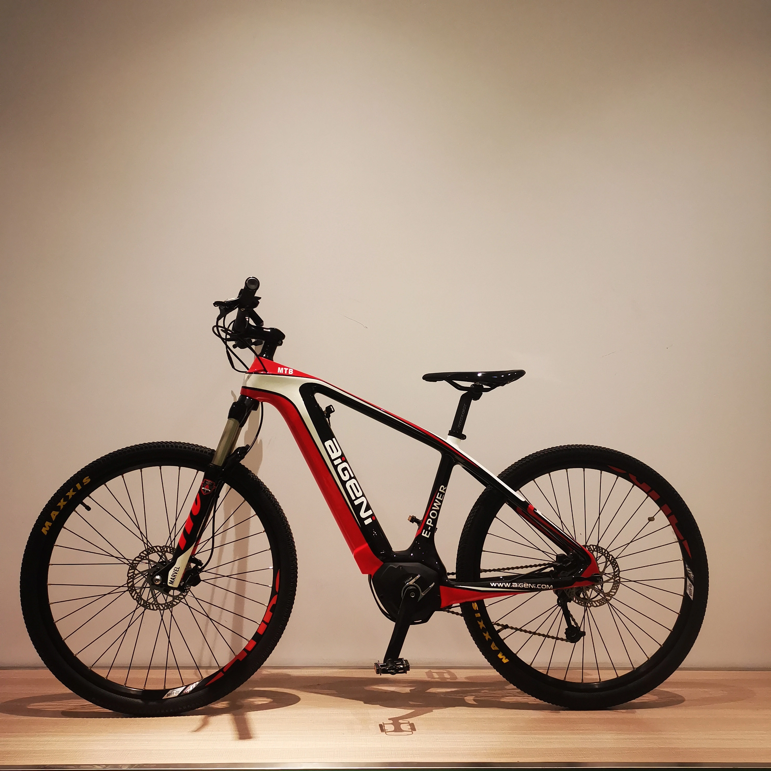 Wholesale/Supplier 27.5'' 36V 250W Motor Electric Mountain Bike with CE