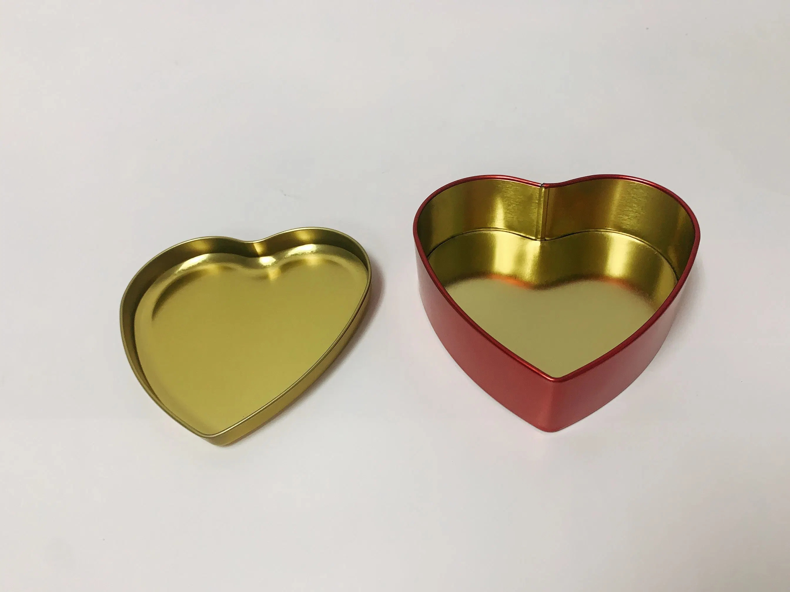 Christmas Tin Box Festival Gift Tin Can Candy Cookie Chocolate Tin Box Heart Shape Tin Box