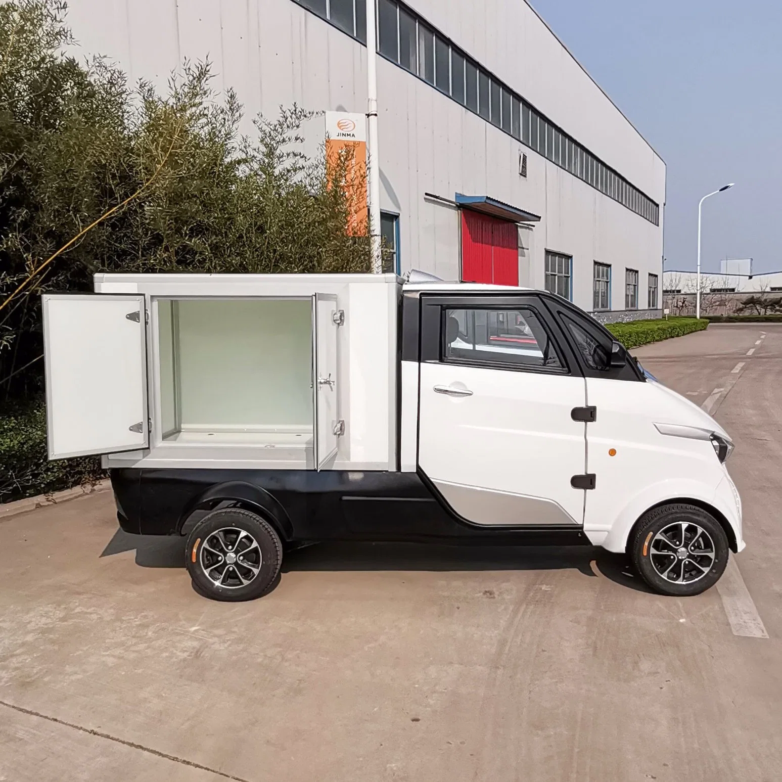 2020 4wheel Electric Cargo Van Car Hot Sale in Europe