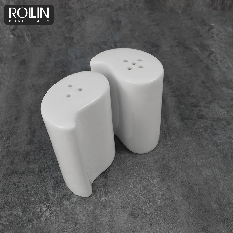 Unique Design Porcelain Shakers Set Salt Shakers Pepper Shakers