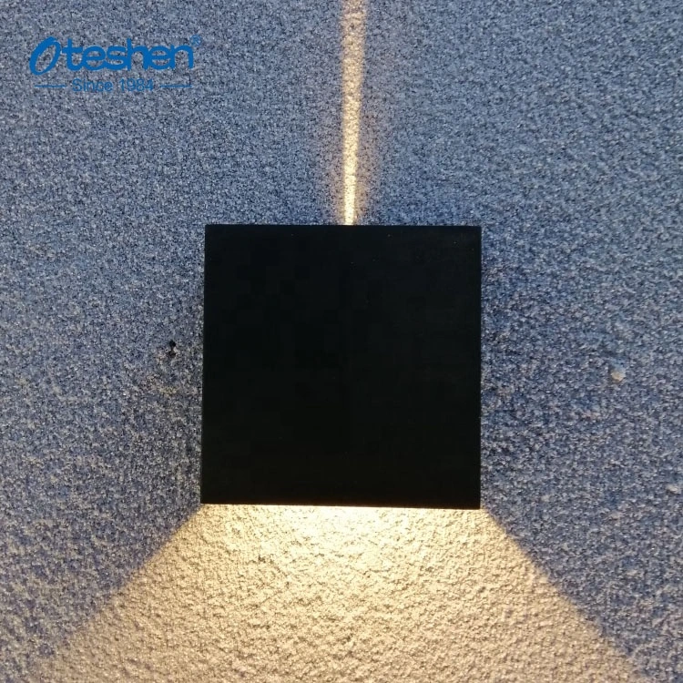 Oteshen IP65 Mini Square Surface Mounted PC LED Wall Lamp