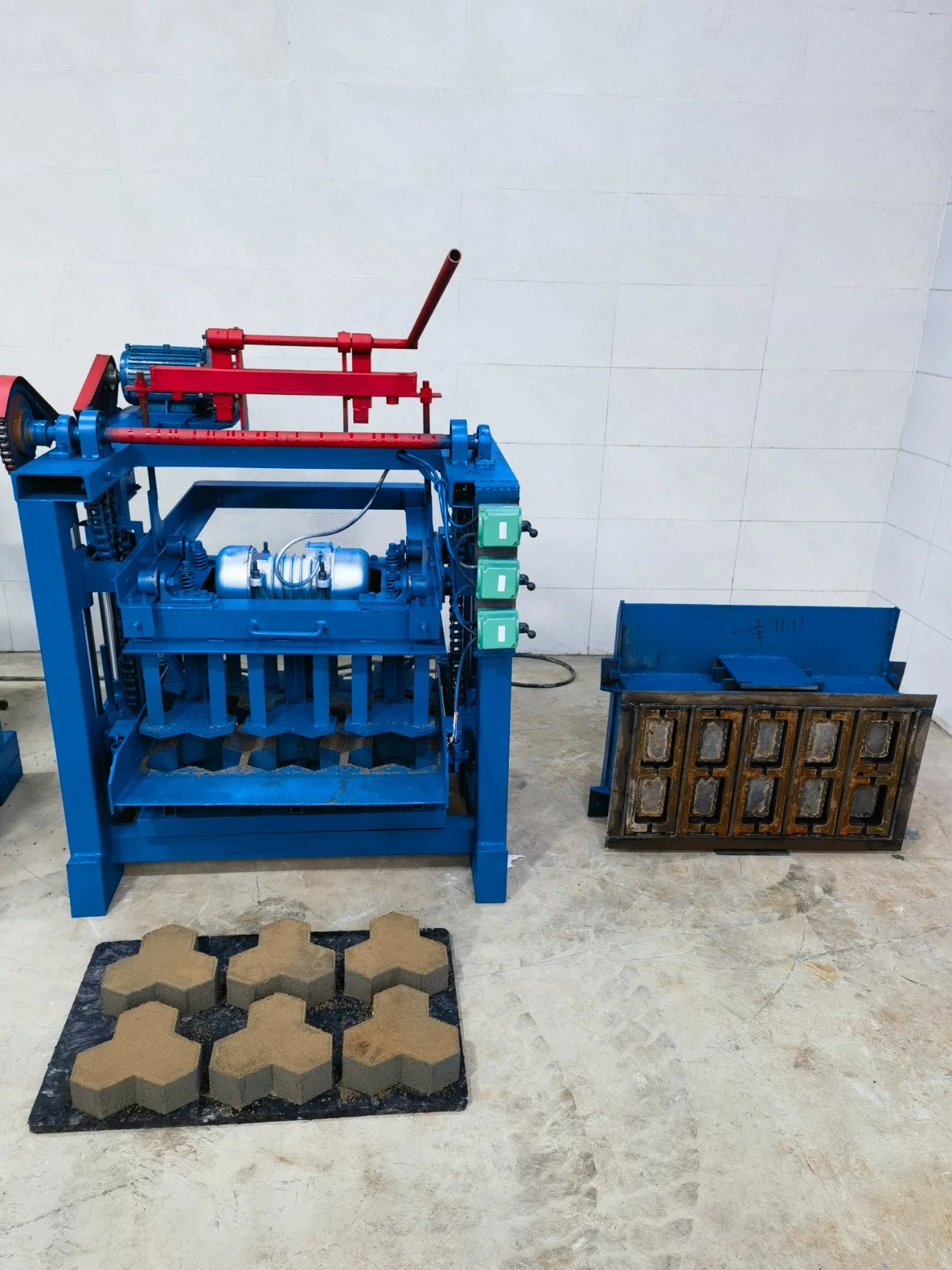 Brick Making Machine Interlock Hallow Paving Cement Blocks Moulding Machinery