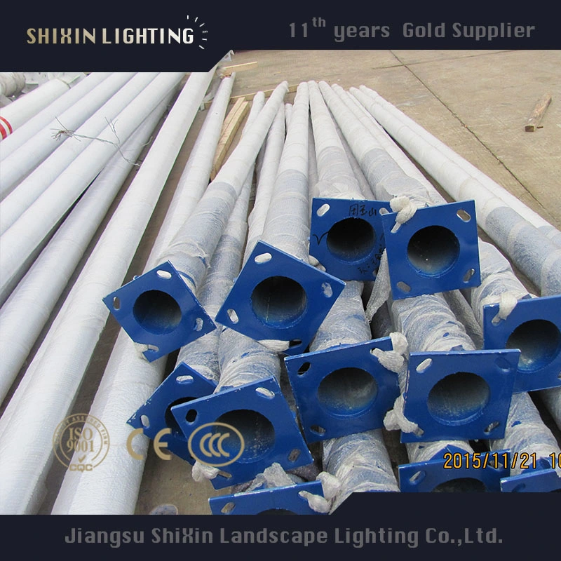 High Mast Solar LED Street Light/Lighting/Lamp Round/Conical Polygonal Octagon Q235/345 Hot/DIP/Galvanized Steel Pole