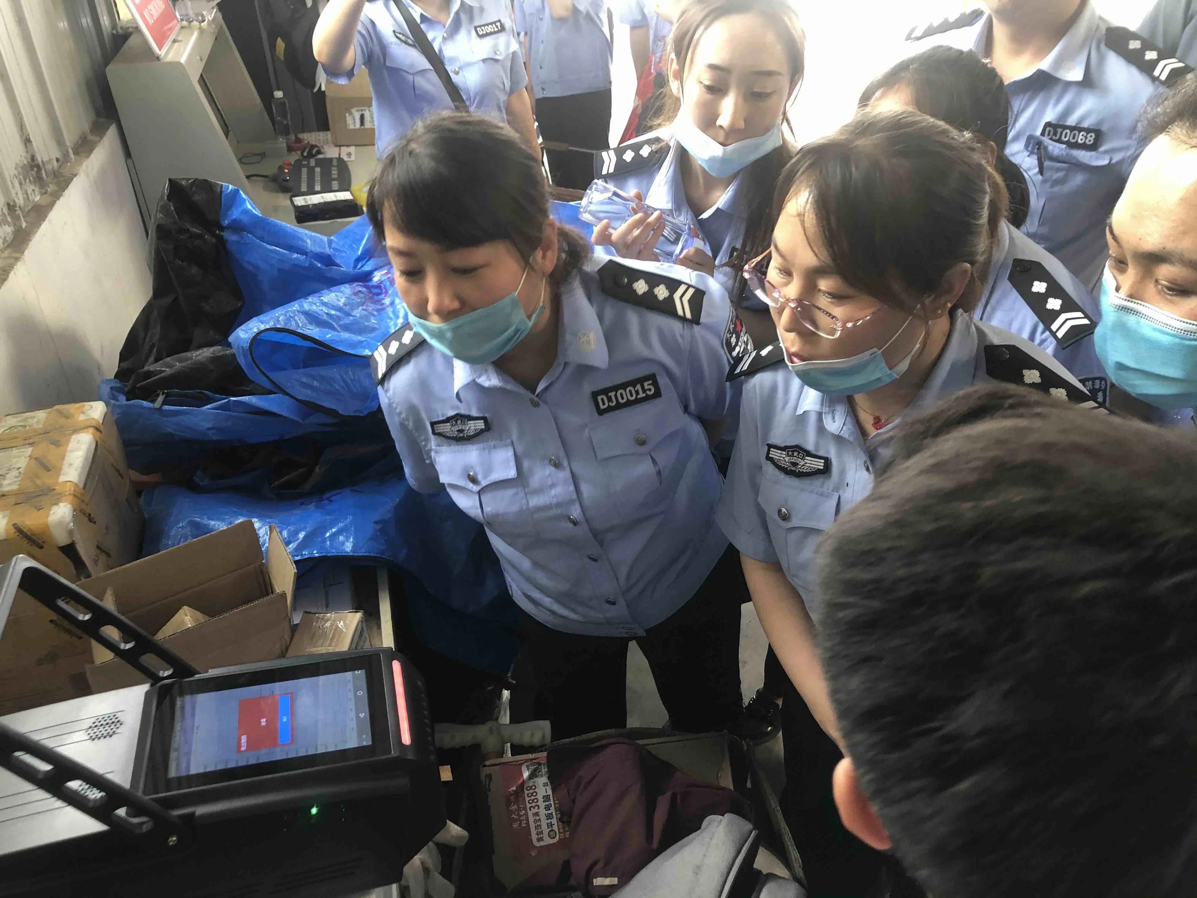 Detector portátil de explosivos y drogas de modo doble para la inspección de seguridad En el aeropuerto