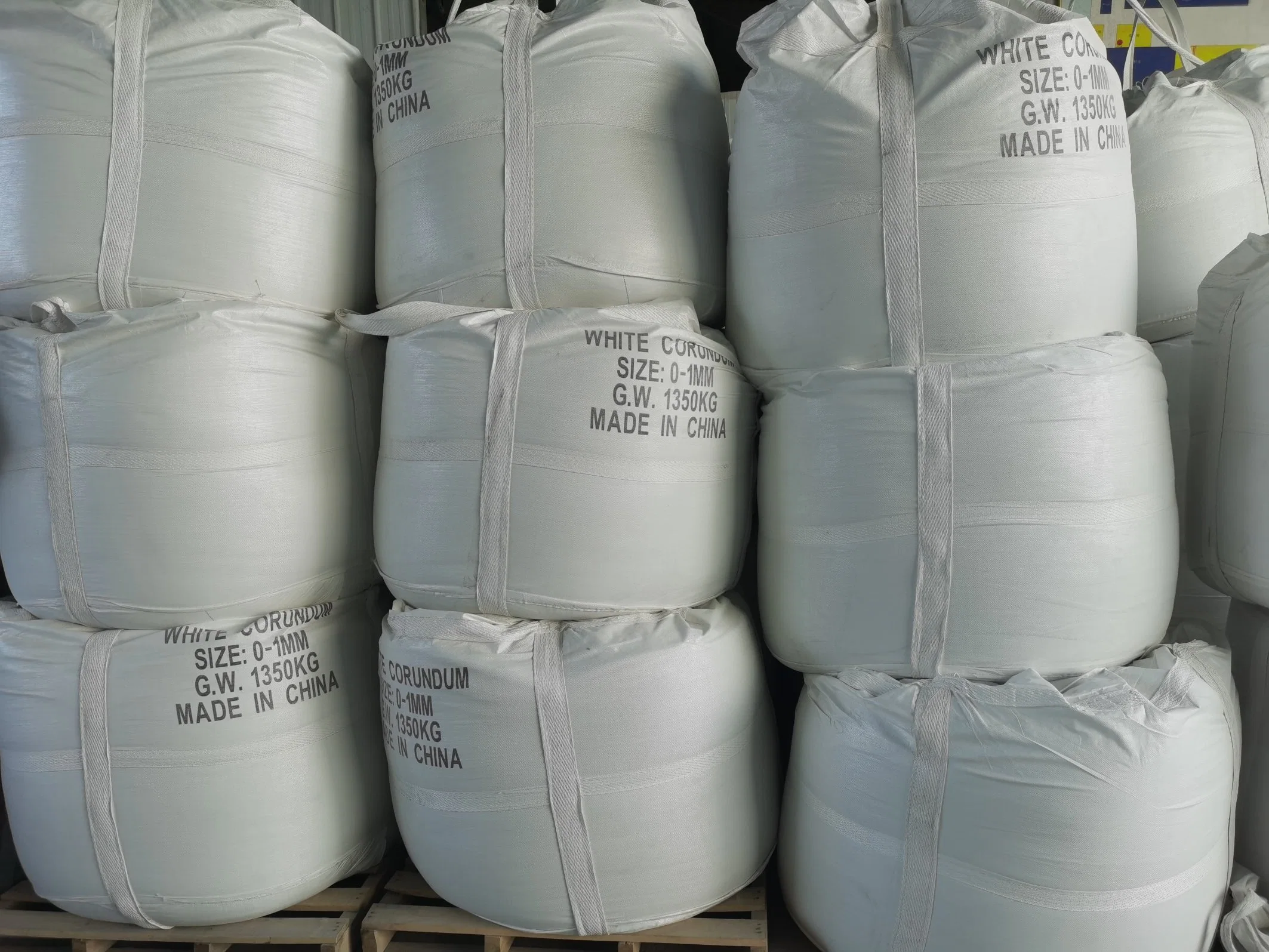 Ceramic Raw Materials High Bulk Density Good Performance Wfa White Corundum Segmented Sand