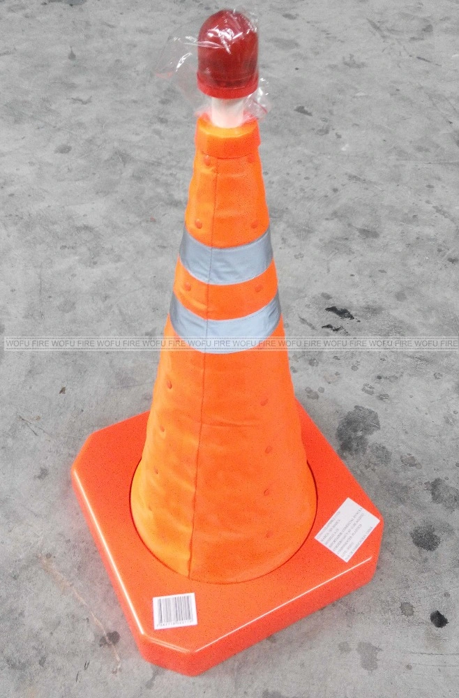 Barrera de la carretera de PE de advertencia se recuperó después de la barrera en carretera.