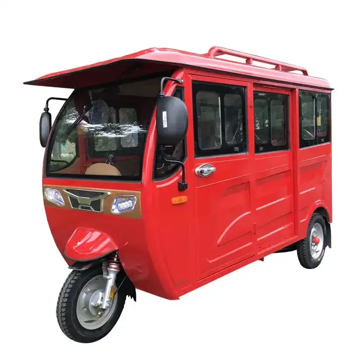 Gasoline Motorcycle with Cabin Passenger Three Wheel Motor Enclosed Cabin Tricycle