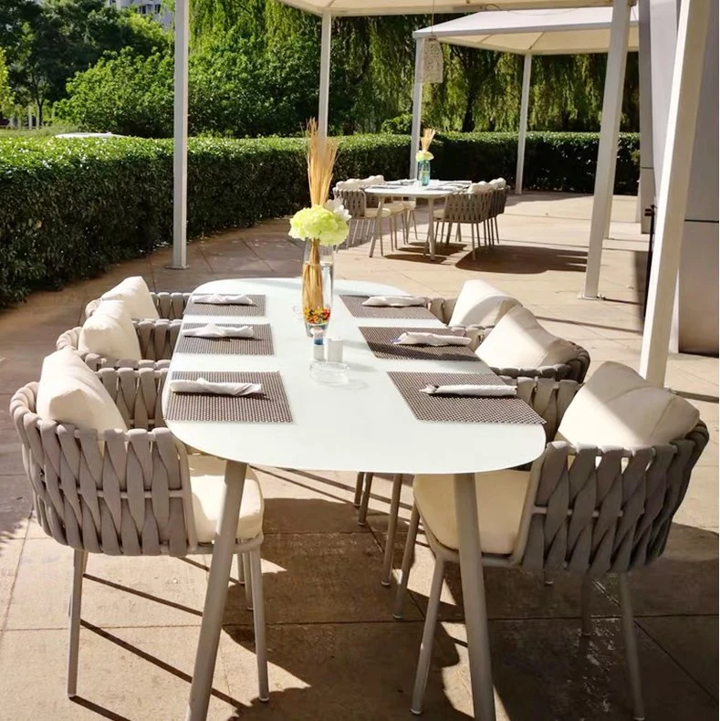 Rattan Möbel Set Wicker Hote Resort Dining Sets für draußen Möbel Gelbe Aluminium Esszimmerstuhl und Tisch Gartenmöbel