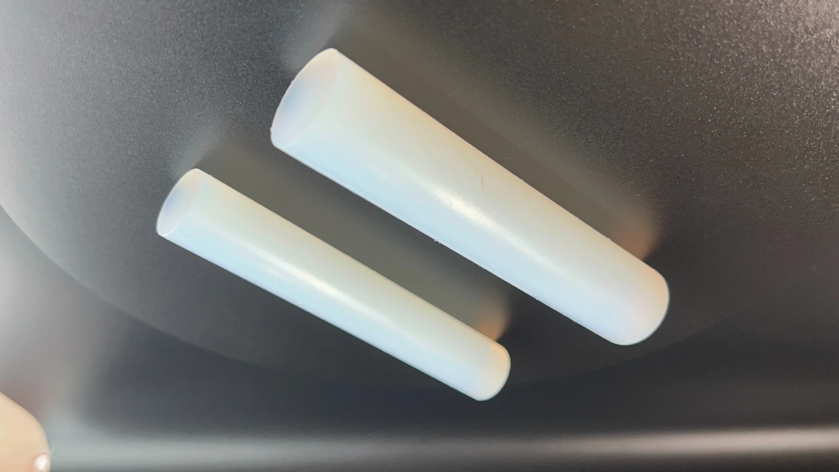 Chinese Semiconductor Exports PTFE Rods PFA