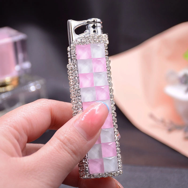 Wholesale/Supplier Bling Crystal USB Charging Double-Sided Diamond Lighter pare-brise sans flamme Allume-cigare électronique sans allume-cigare électrique