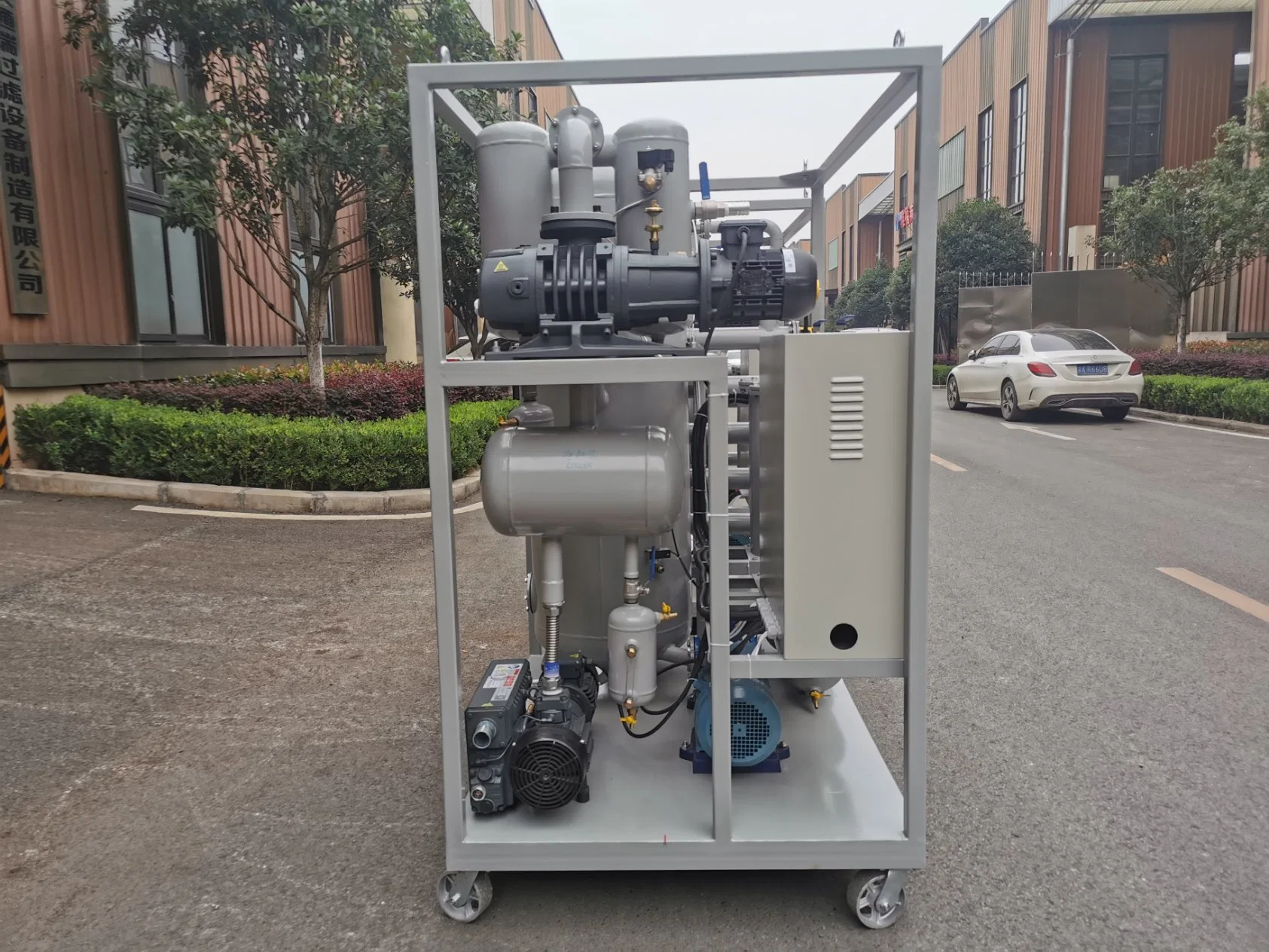 Vacuum Filtration and Purification of Transformer Oil