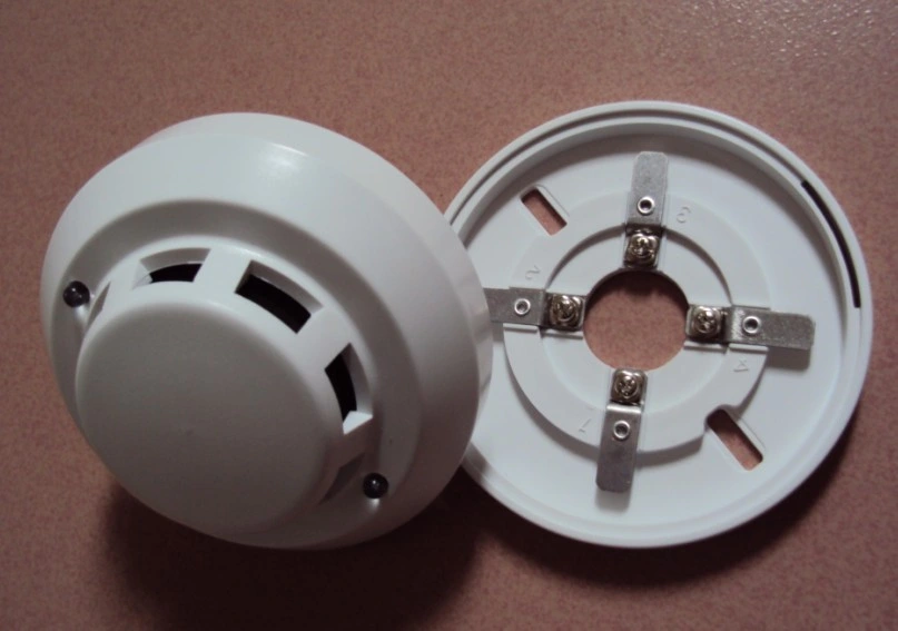 Optical Smoke Detector/Fire Alarm with Remote LED Output