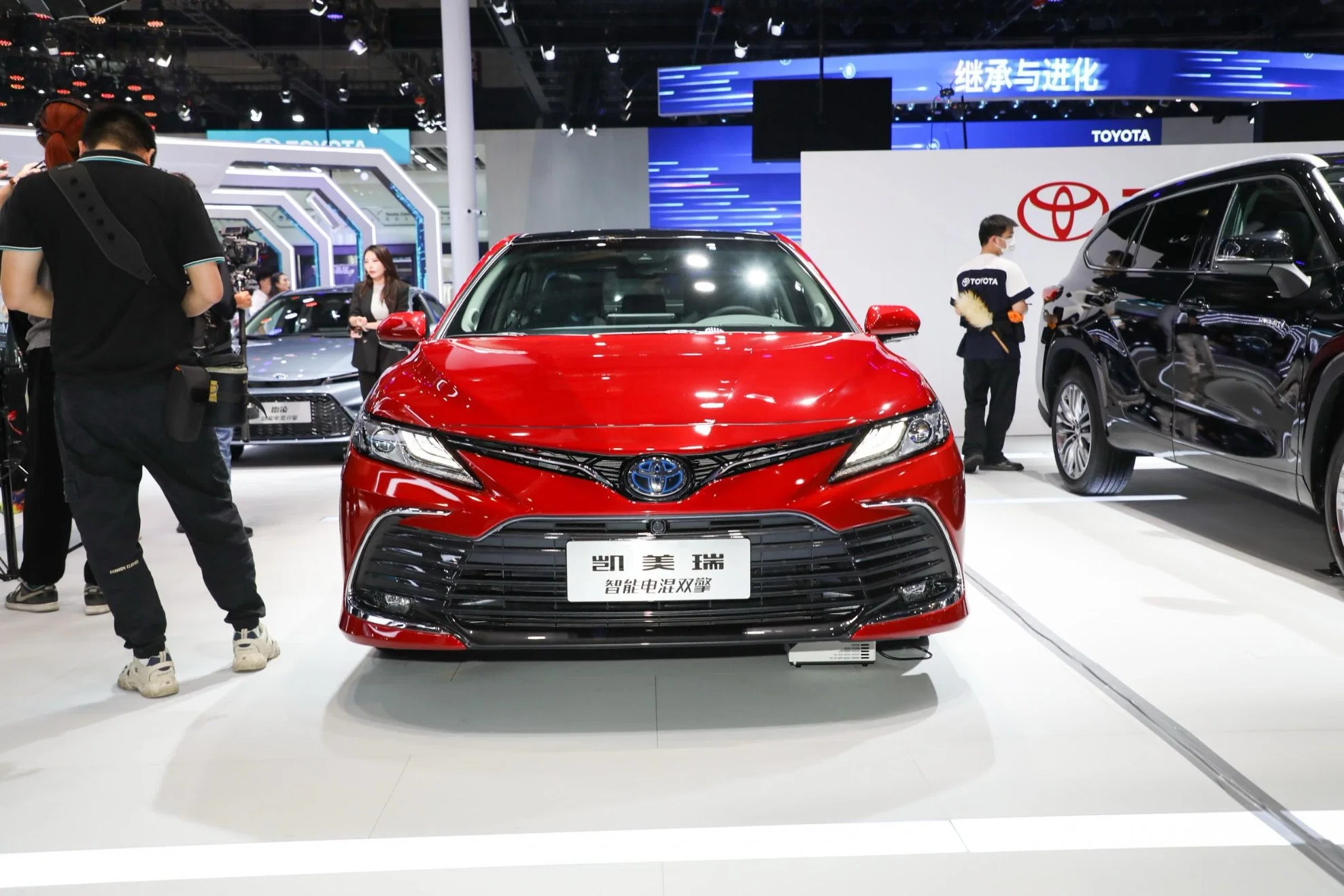 Toyota Carmy vehículo eléctrico coche 2023 híbrido de potencia inteligente 2,5q Carga rápida Rojo usado