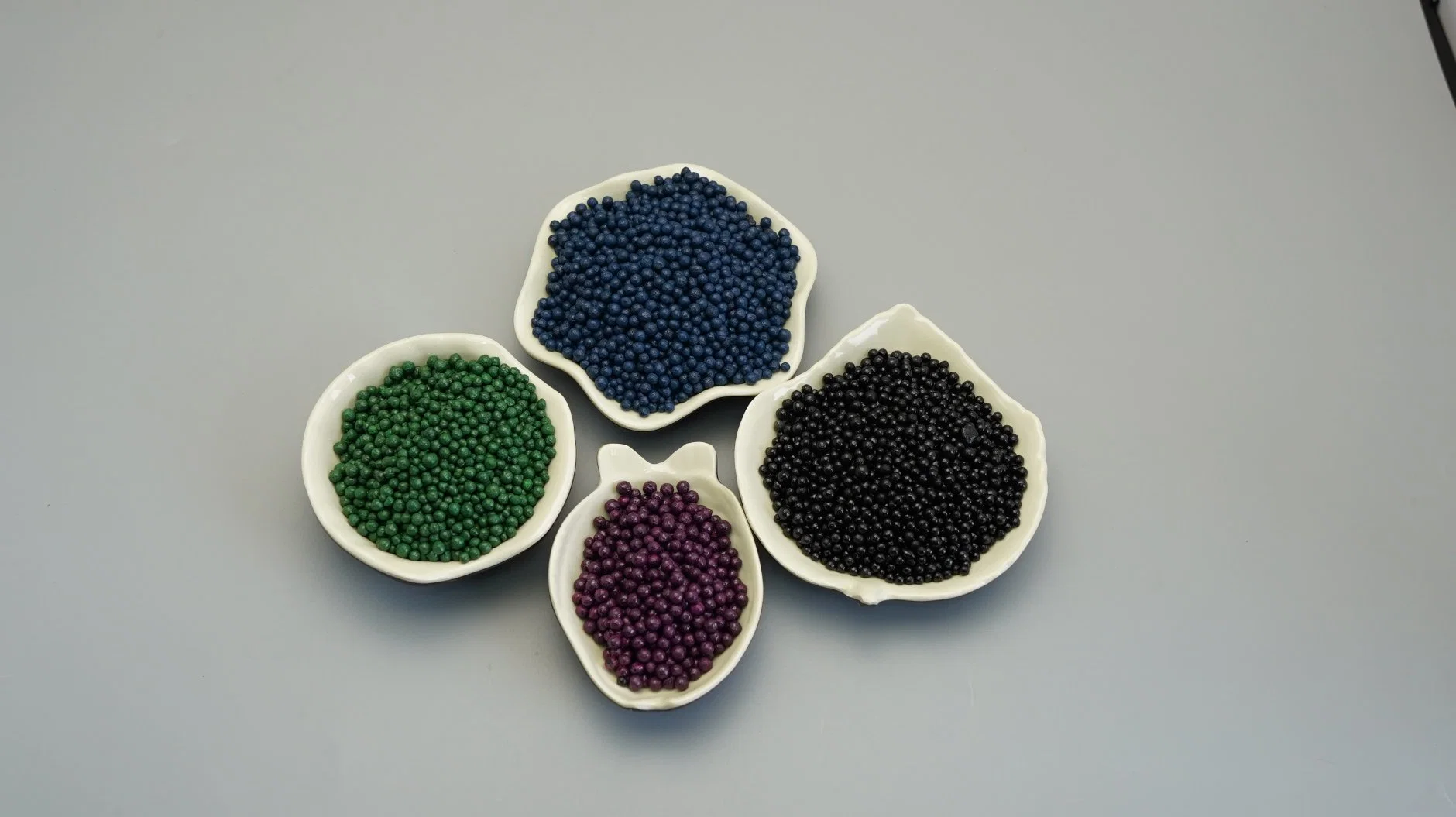 Low Price Humic Amino Acid Granular /Purple Granule /Ball Organic Fertilizer Manufacturer