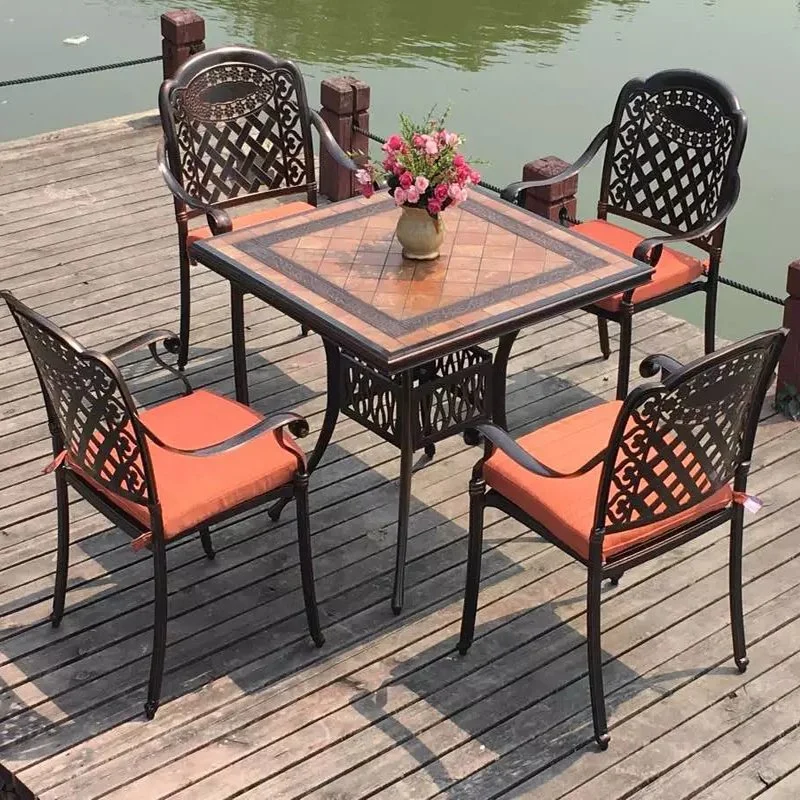 Jardim Set Bulk Metal Outdoor Furniture Hotel Metal Iron Waterproof Pátio Jantar Set Cast Aluminium Back Yard Patio mobiliário