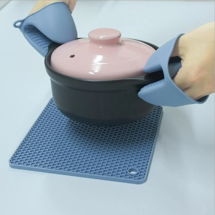 Silicone Anti-Scald Oven Hand Clip Pot Holder Placemat Set