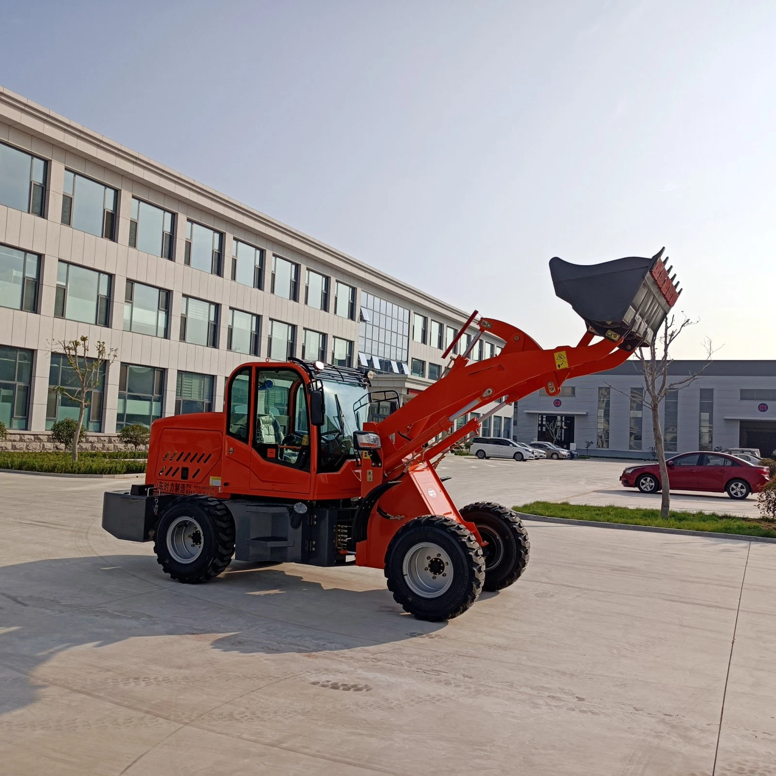 Compact Front End Loader with 1 Ton Capacity and 1 Cubic Meter Bucket