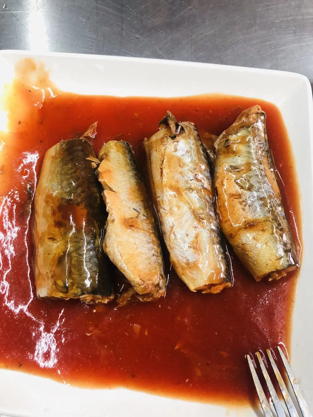 Canned Sardine with Tomato Sauce & in Vegetable Oil