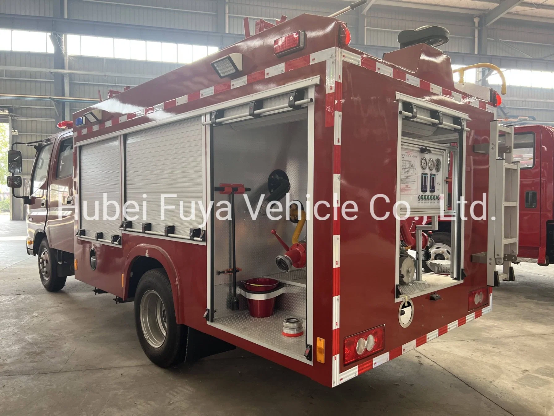 Foton Truck Fire Engine Truck with 1500gal Water Tank Fire Truck Price