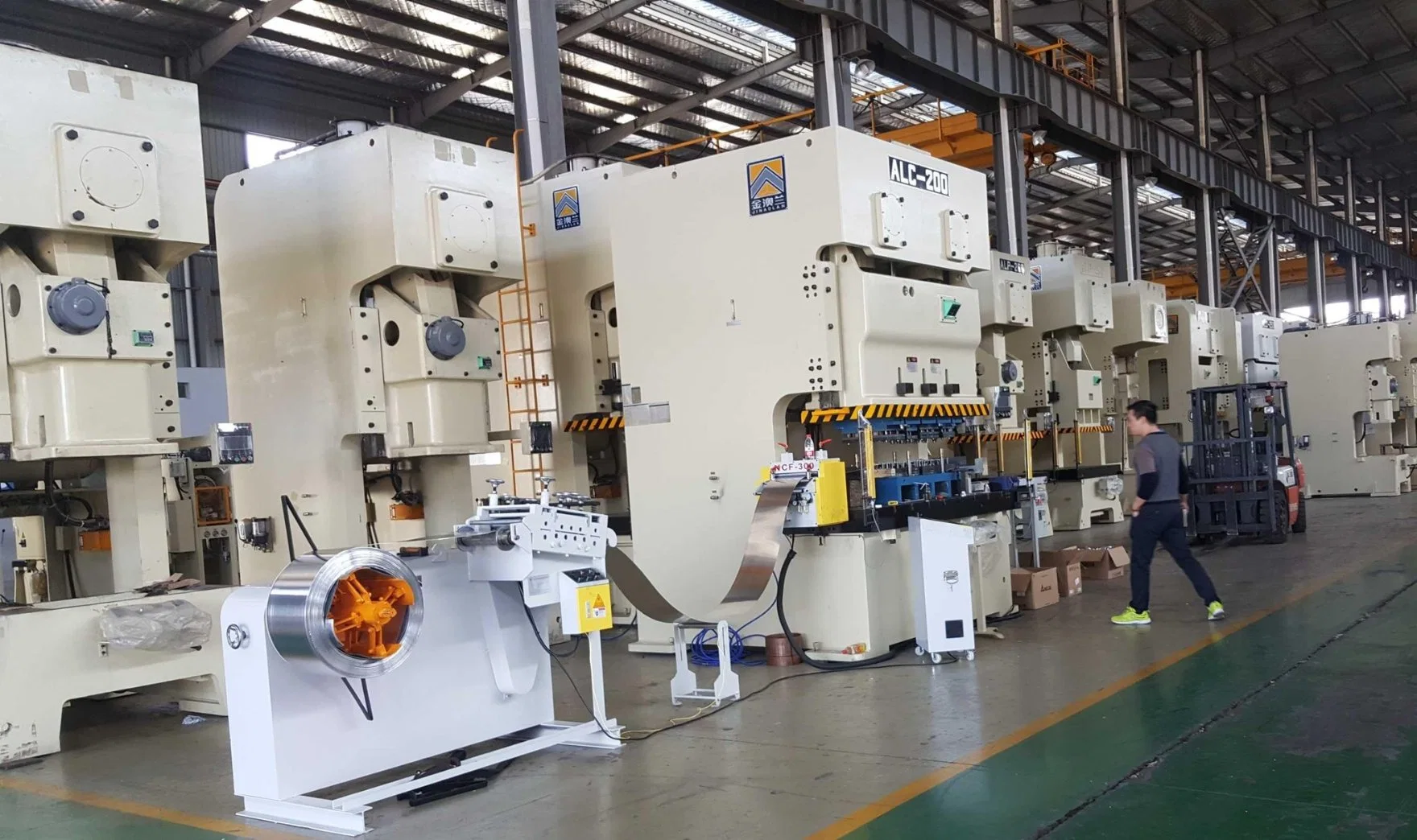 Double-Crank 315-Ton Power Press Automatic Production Line for Metal Stamping Parts