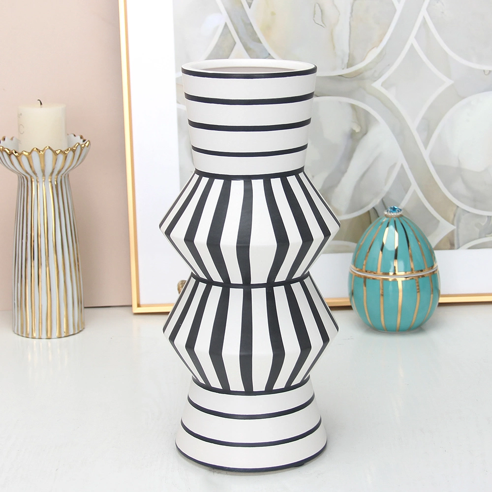 V053 Funny Design Ceramic Zebra Line Pattern Table Vase Set Abstract Crafts Vase Porcelain Black and White Irregular Dried Flower Vase