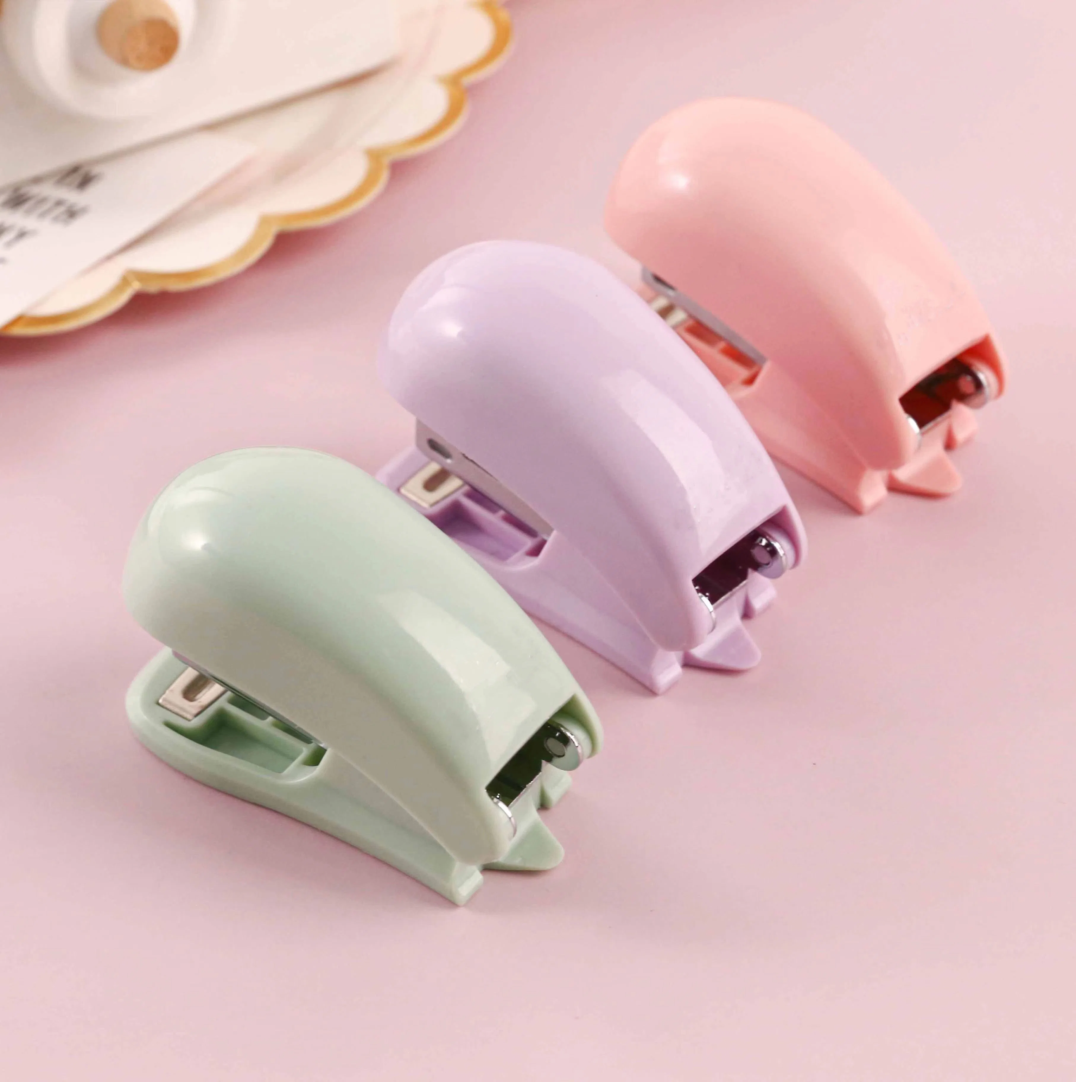 Colorful Portable Office School Stationery 24/6 Mini Stapler Set