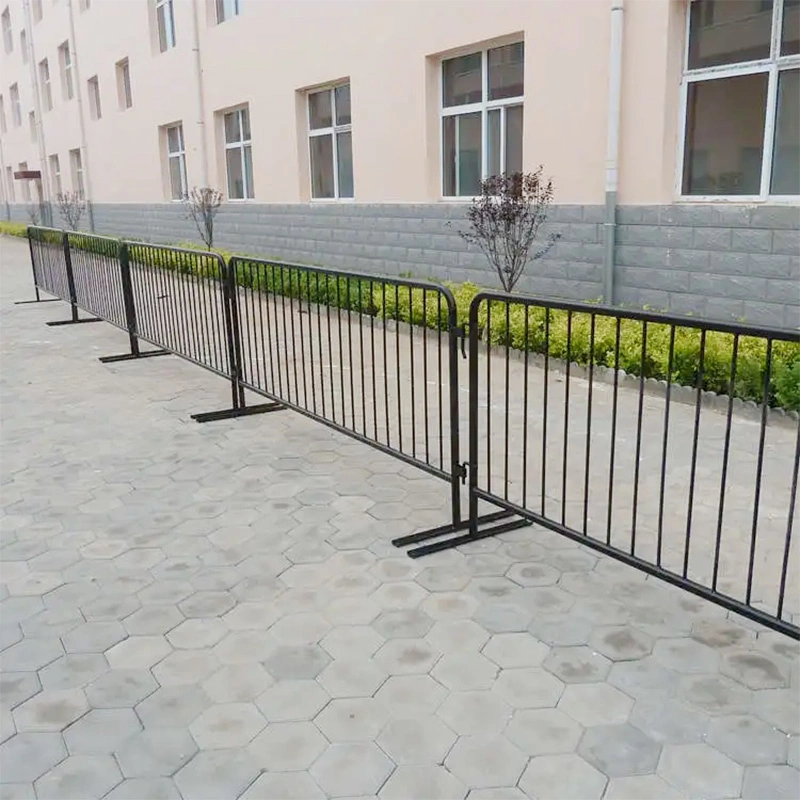 Crowd Control Barrier Traffic Road Safety Barrier Steel Barricades with Bridge Base