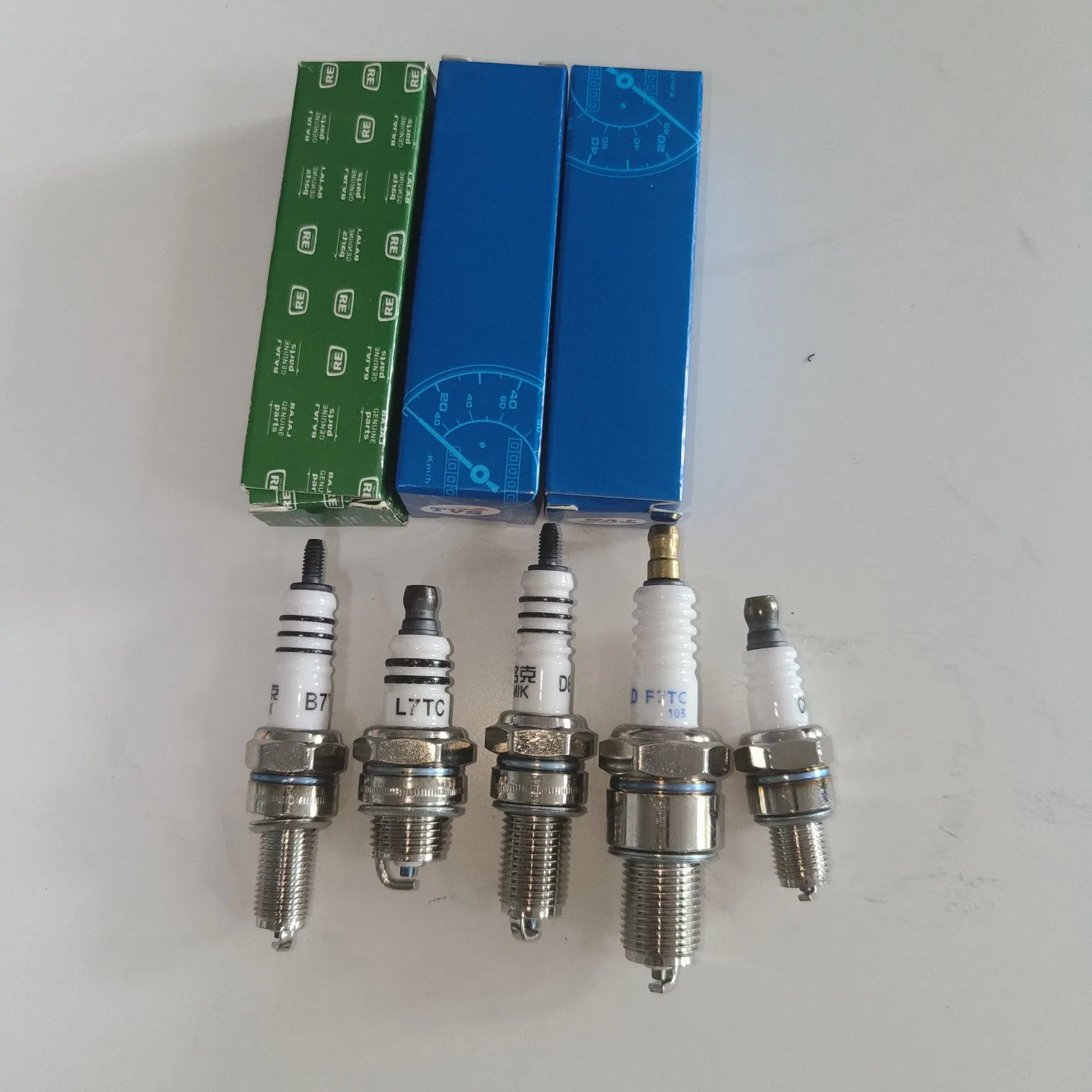 Cheap Wholesale/Supplier Factory Motorcycle Spare Parts Steel Spark Plug