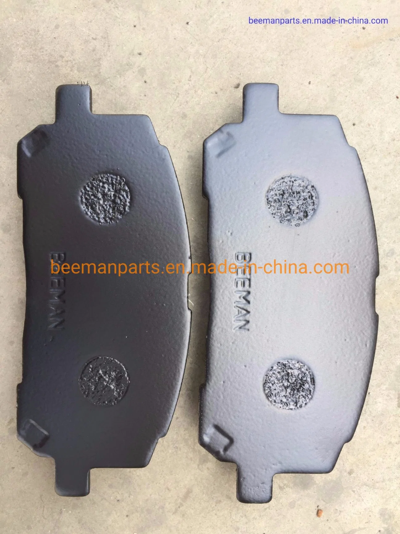 China Supplier Spare Car Part Brake Pad Semi Metal for Toyota D2218