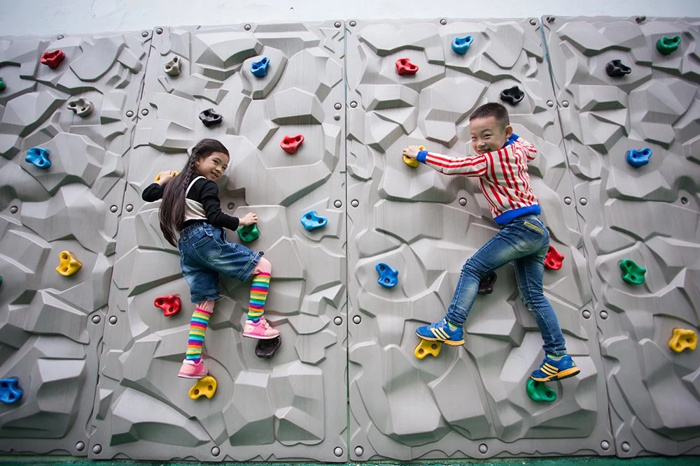 New Exercise Equipment Kids Playhouse Rock Climbing Wall