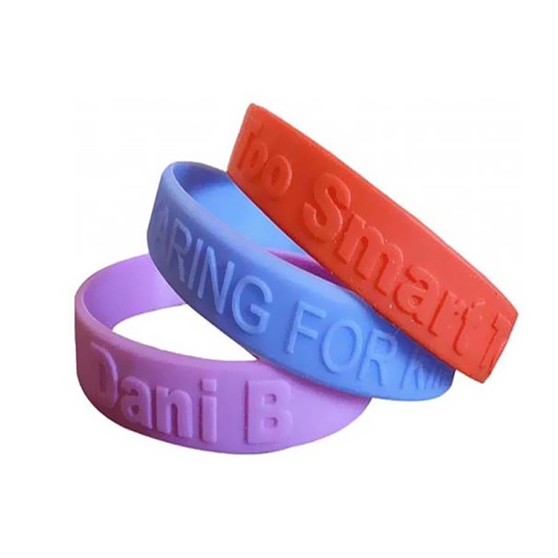 Hot Selling personalidade publicidade presentes Cool soft texto logotipo personalizado Pulseira em silicone