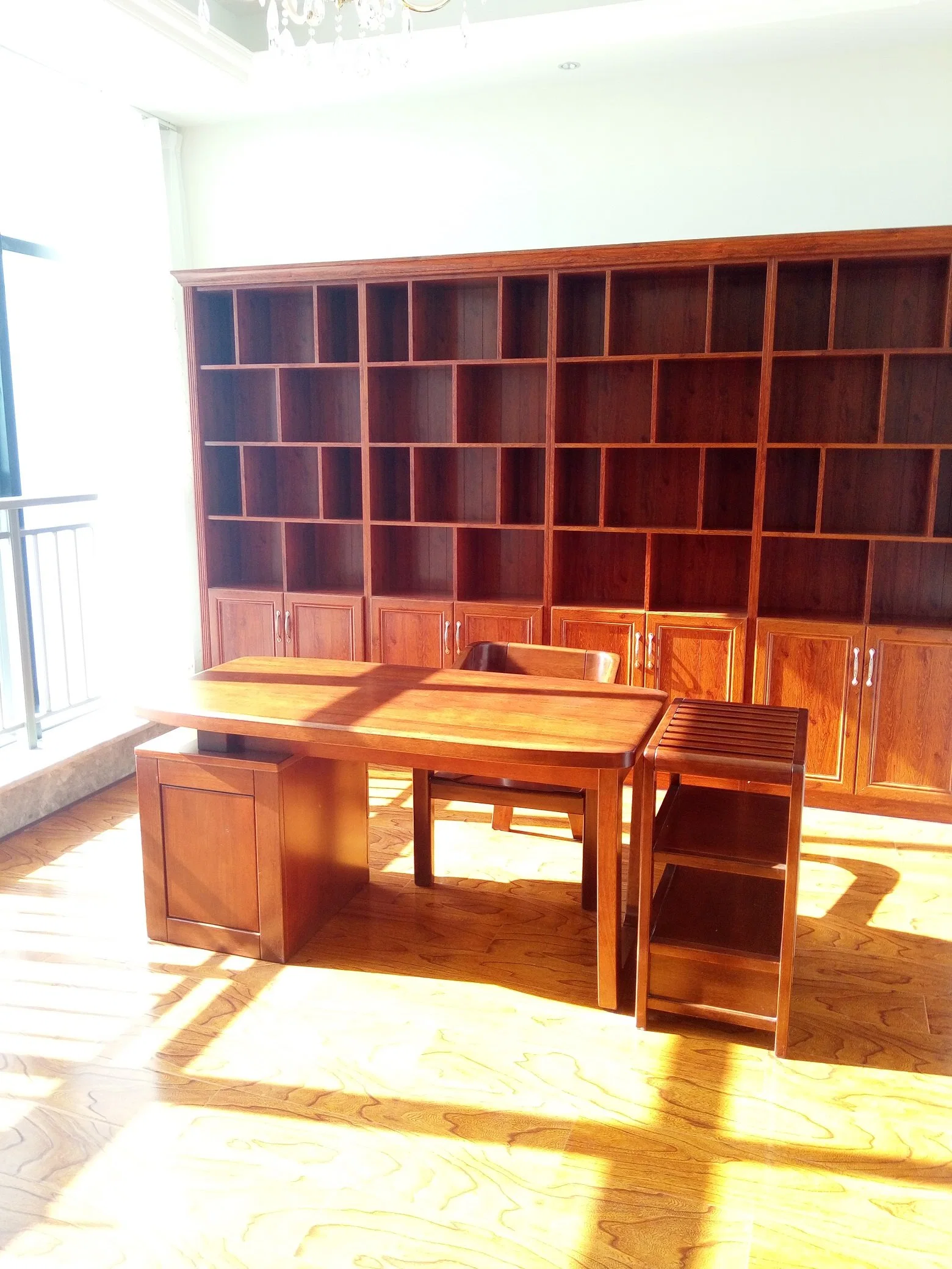 Muebles de madera Gabinetes metálicos Muebles de oficina Escritorio de escritura para estudio Habitación