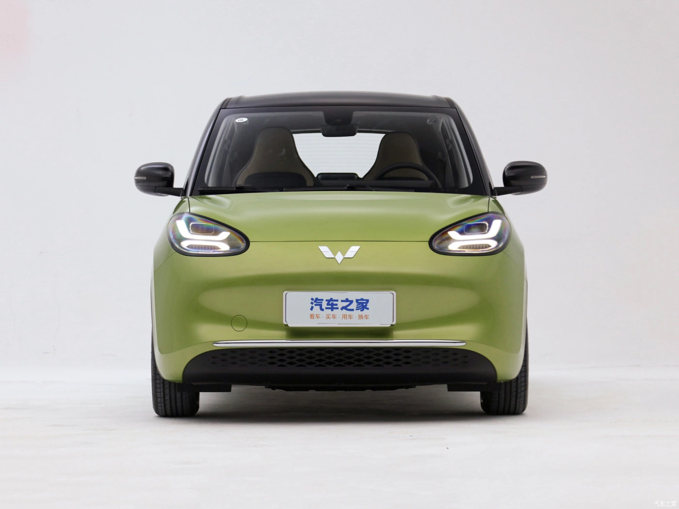 Venda a quente em Stock Wuling Nova chegada Bingo 2023 203km Novo veículo elétrico (EV) Energy Smart de 5 portas e 4 lugares fabricado na China