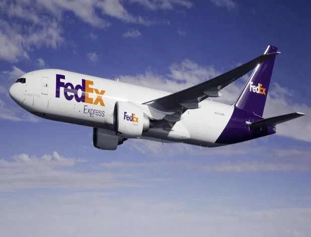 Internationale Logistik Versandkosten Express Courier Service von FedEx