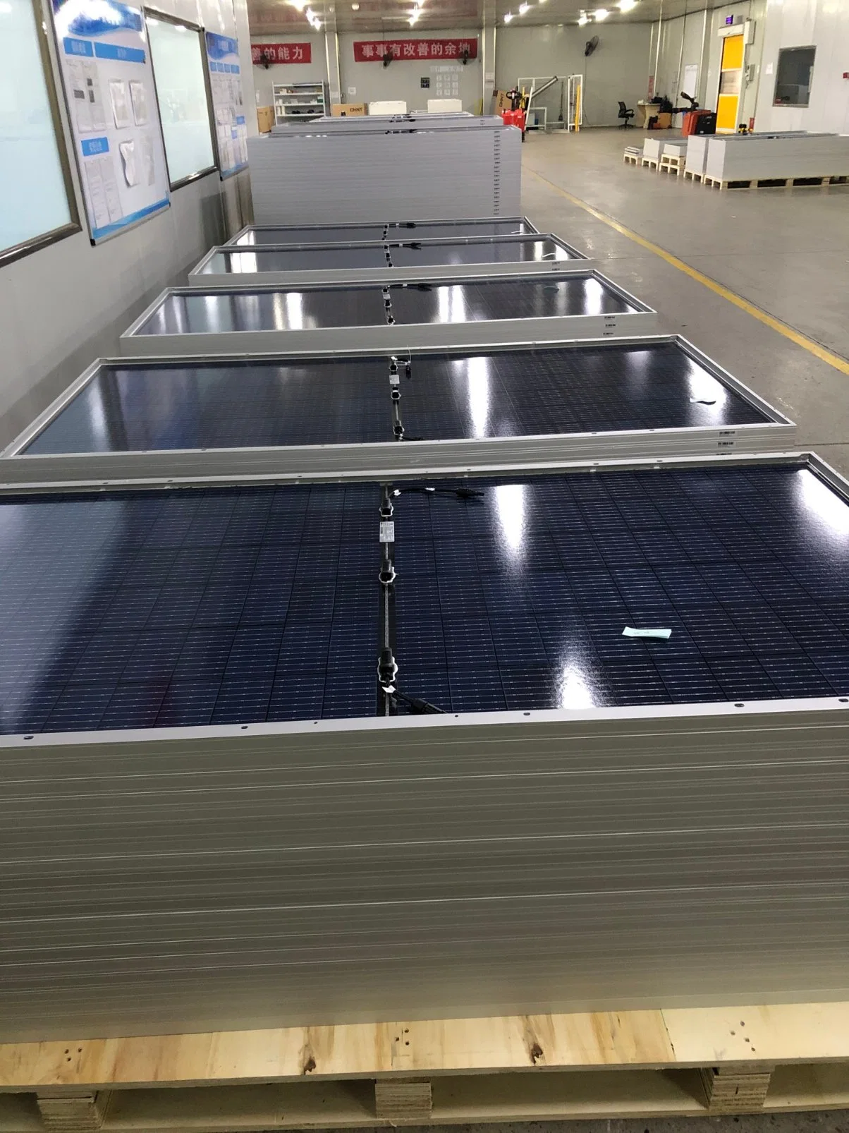 530W/525W Dual Glass bifacial Mono Solar PV Modul Panel Runsol Longi Jinko Ja Qcell AE Vietnam BIPV Rooftop Power System TÜV Desert Island Pond Villa Seaides