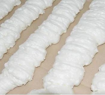 China Manufacturer PU Foam Shipping Foam Spray High Adhesive PU Foam Polyurethane Foam Spray