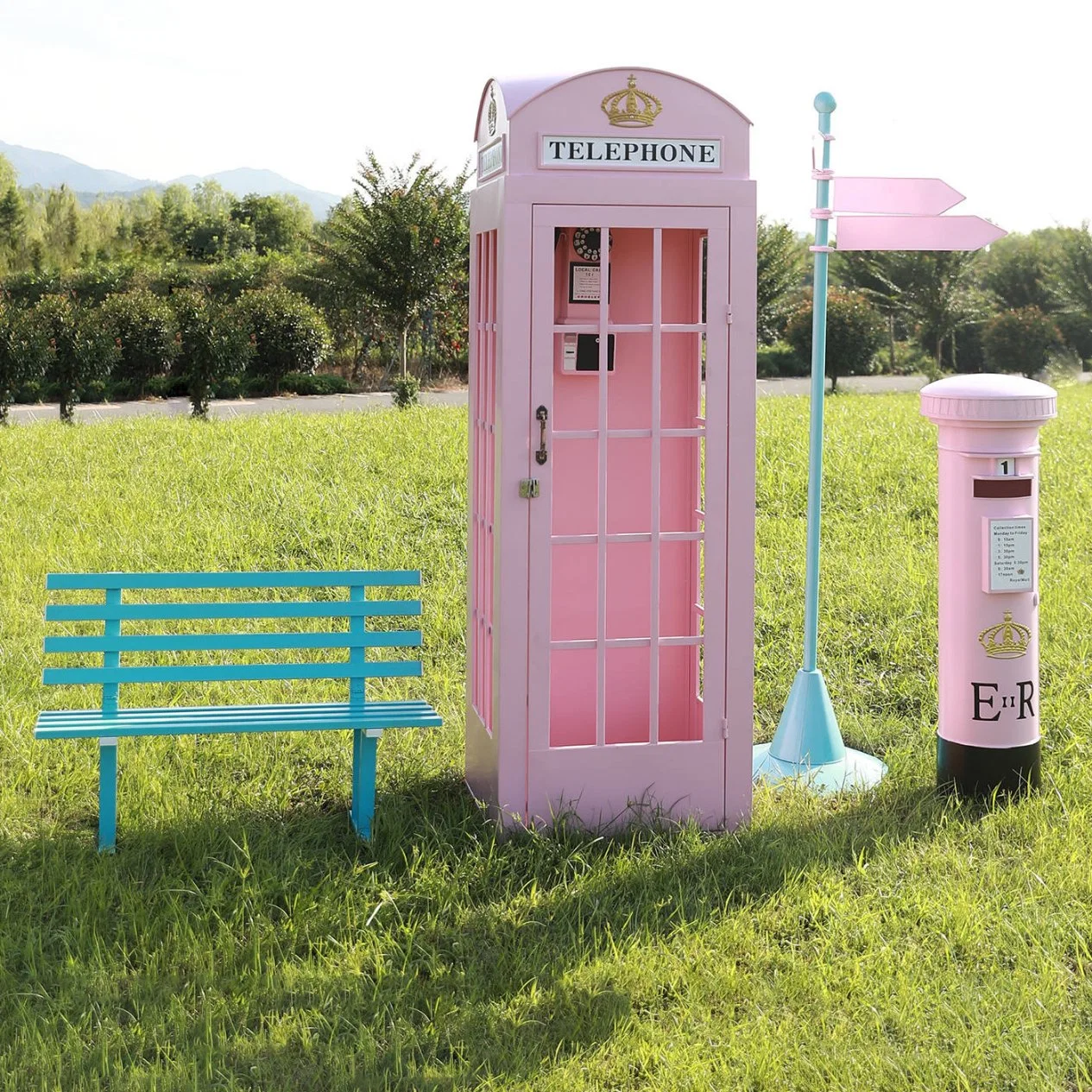 London Red Pinl Telephone Booth for Outdoor Garden Decor