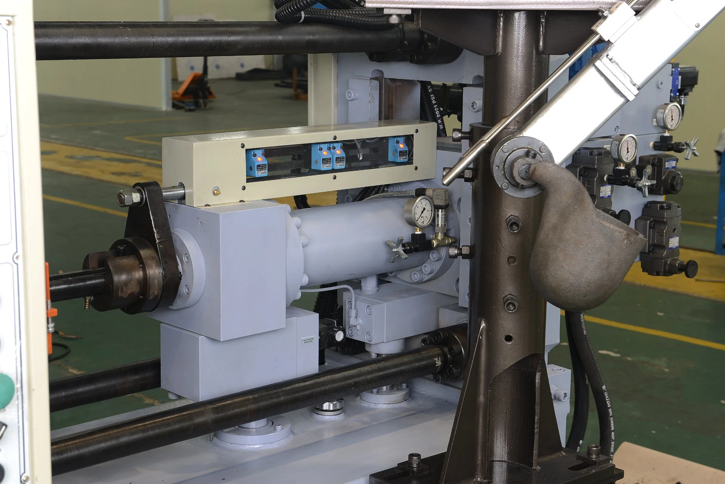 220t cámara fría máquina de moldeado a presión de alta presión para el asa de aluminio