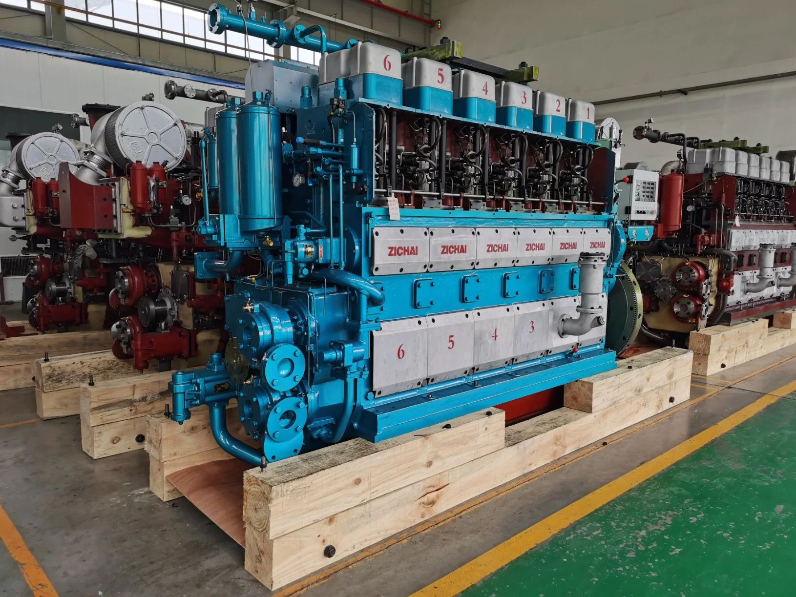 Water-Cooled 254kw 6 Cylinders Doosan Diesel Engine for Vehicle (DL08S)