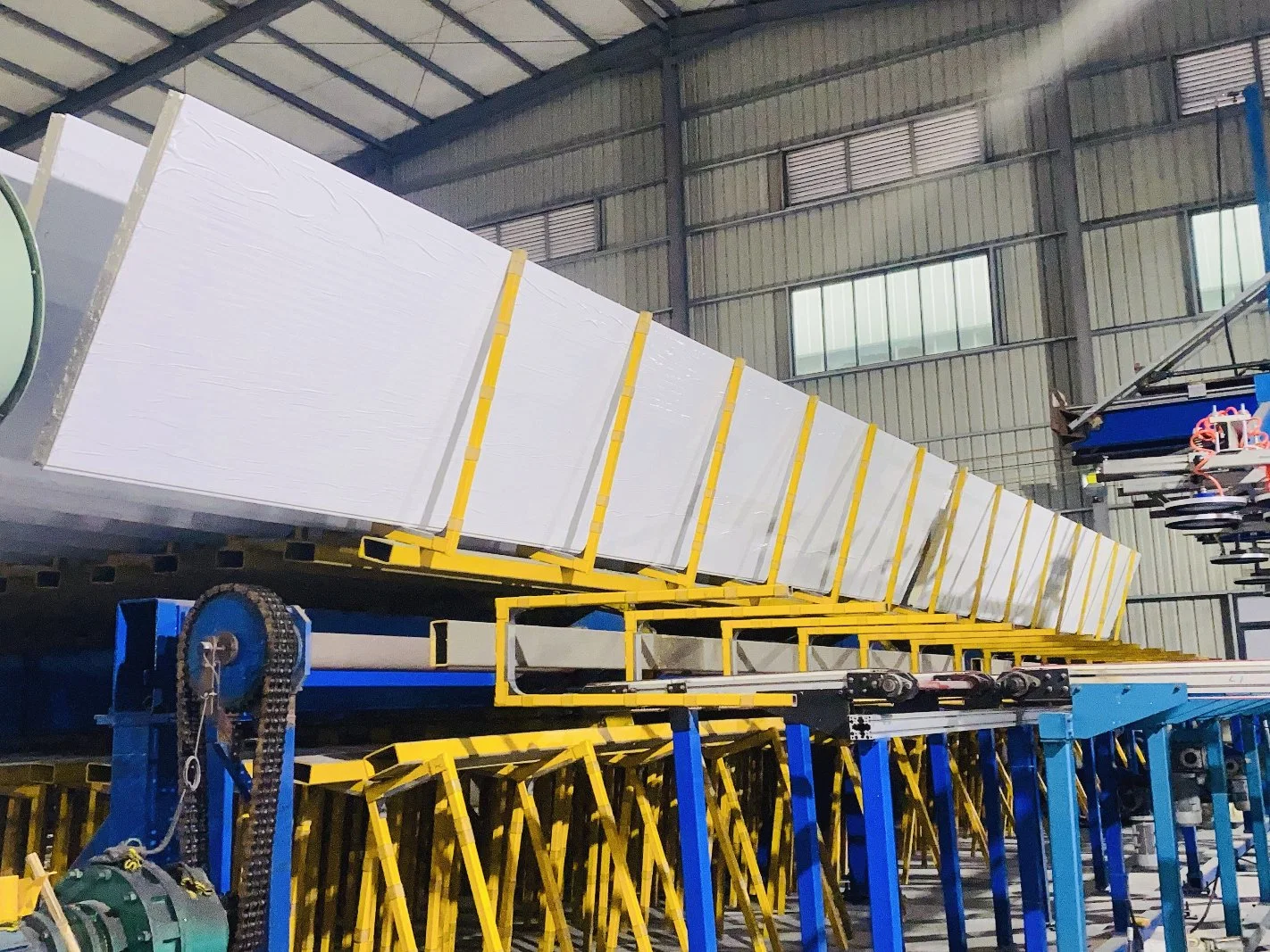 Factory Price 50mm - 250mm Thickness Insulated Fireproof PPGI Polyurethane Sandwich Panel for Cold Room/Warehouse/Workshop