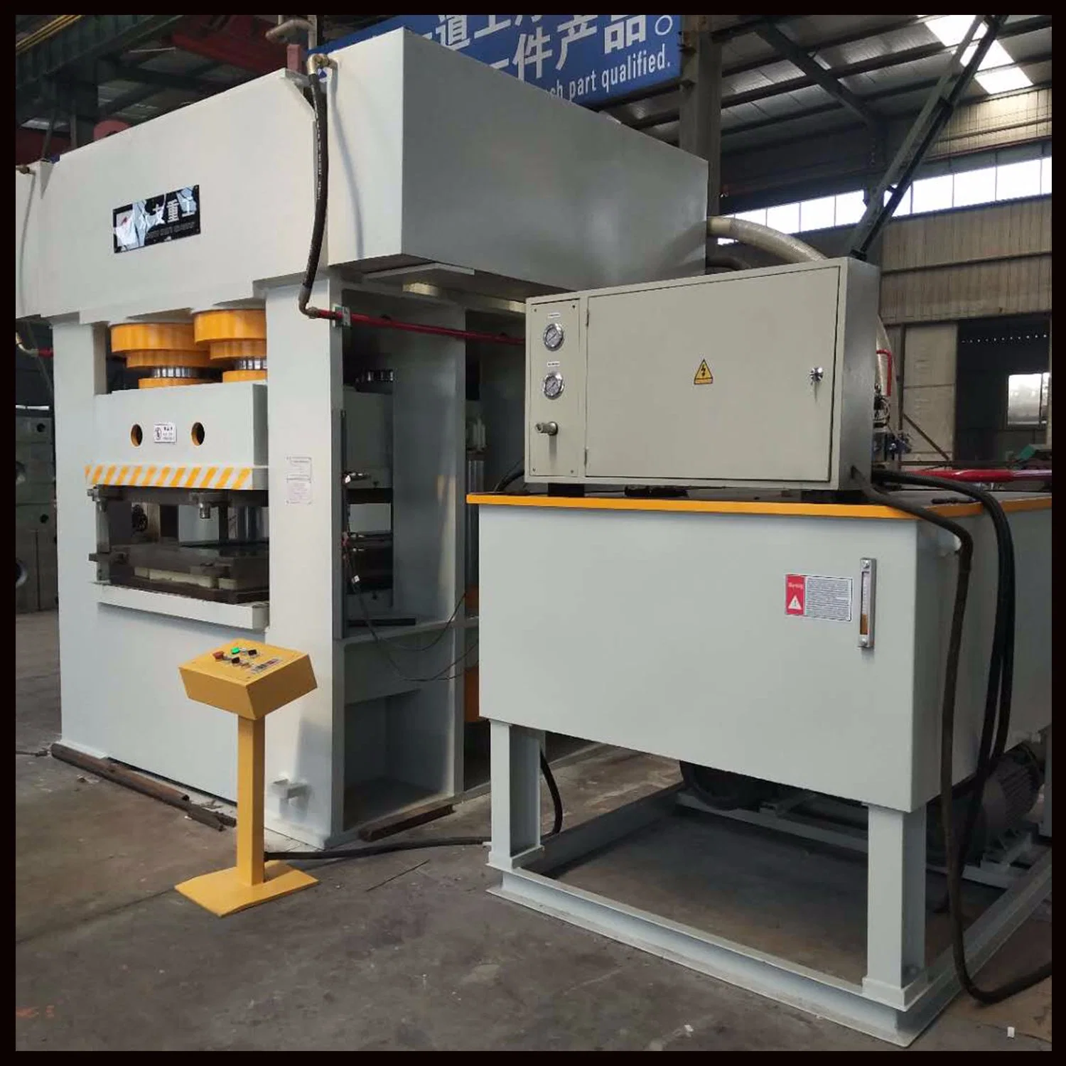 Zhongyou High Efficiency Automatic 2500 Ton/3000 Ton Iron Steel Metal Door Panel Embossing Door Skin Hydraulic Press/Pressing Machine with Ce&SGS