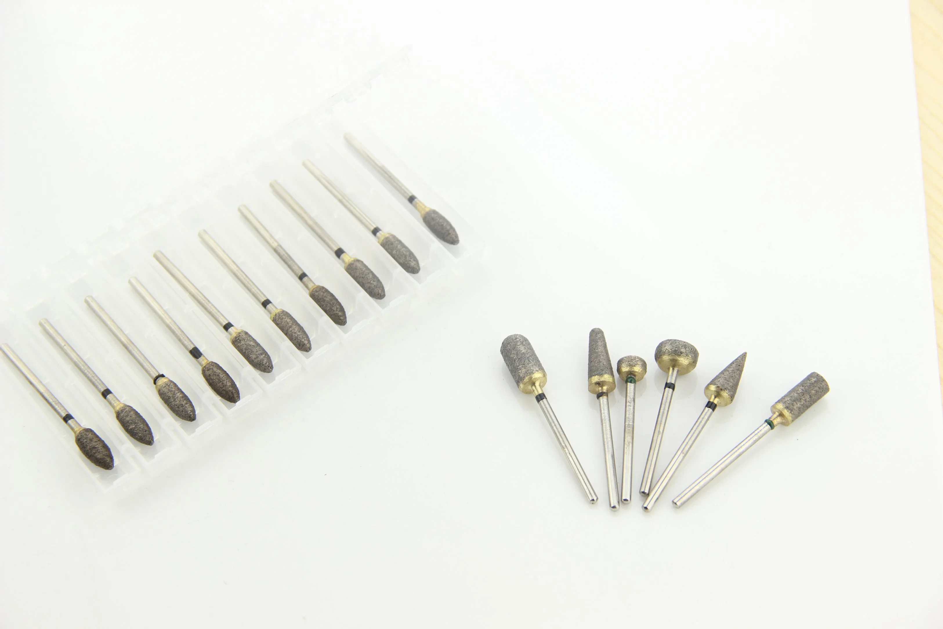 B050c (ISO 807 104 172 534 050) HP Super Coarse Conial Dental Laboratory Tools Sinterizada Diamond Dental Laboratory fornece