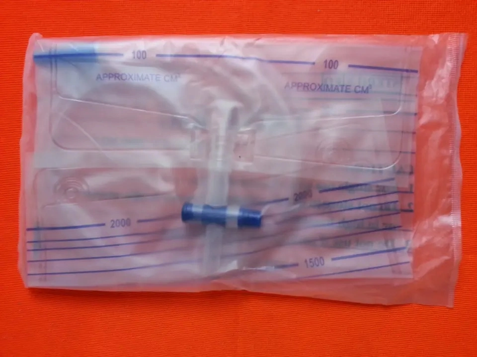 Medical Disposable Common with Cross Valve Adult PVC Anti-Reflux Drainage Urine Bag 2000ml