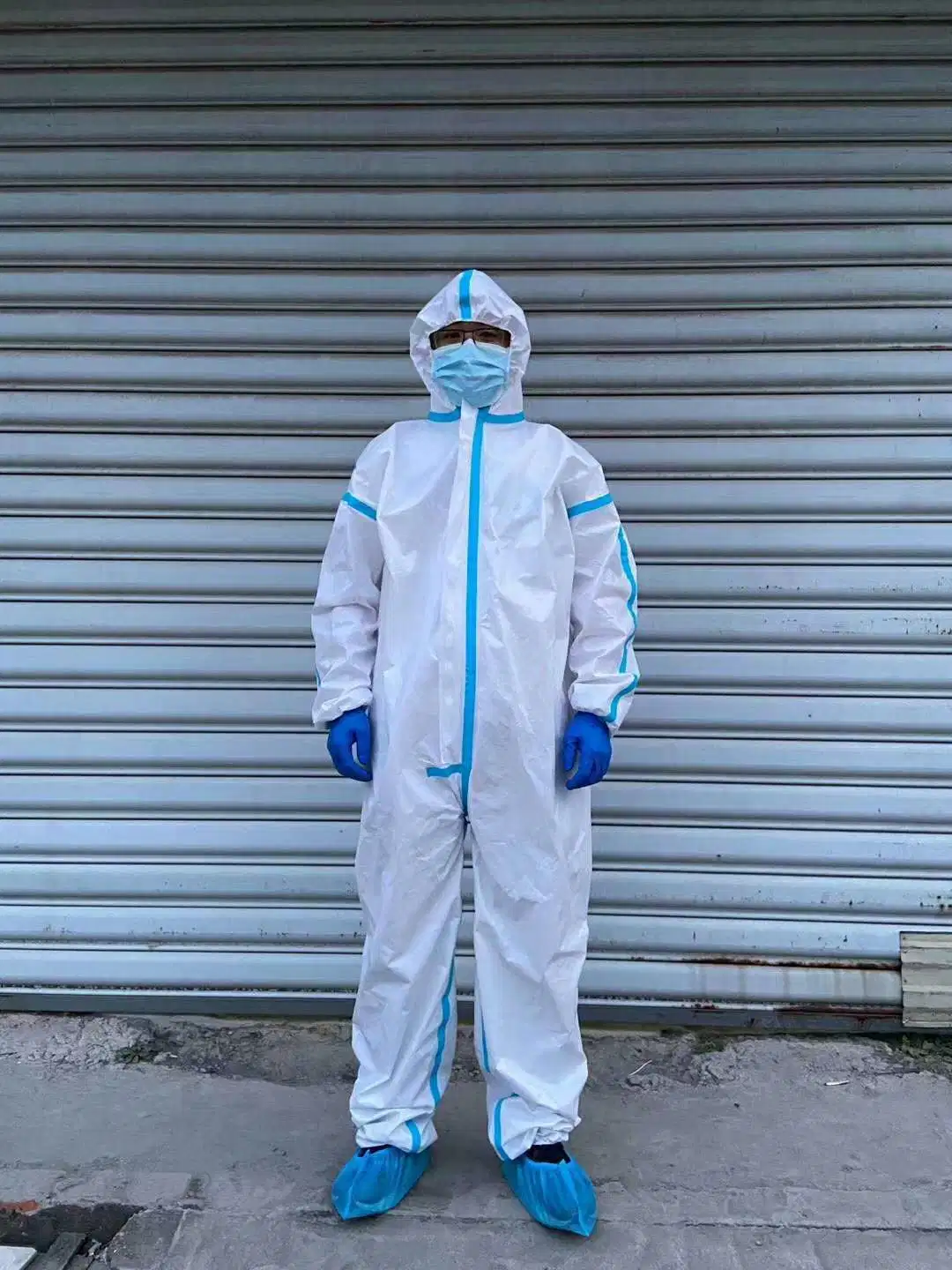 Ce FDA Certification Microporous Disposable Coverall Scrub Suit Garment Protective Clothing Cover Shield SMS Nonwoven Gown Isolation Clothing