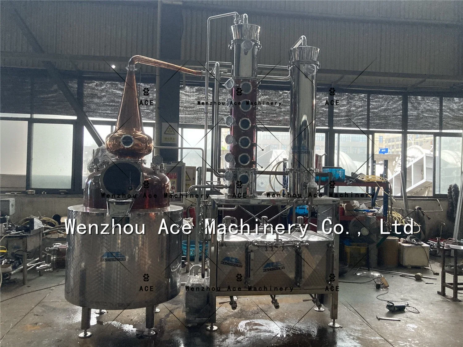 Steam Jacketed Tank/Boiler with Copper Distiller Column and Mixer/Agitator for Distillation Equipment